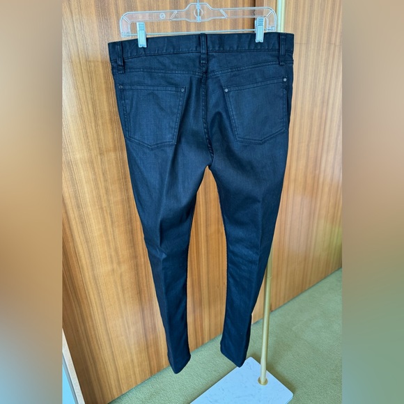 John Varvatos men’s black denim jeans. - Picture 2 of 8